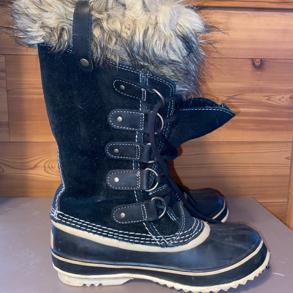 Sorel Joan of Arctic Waterproof boots. Woman’s size 6.5
